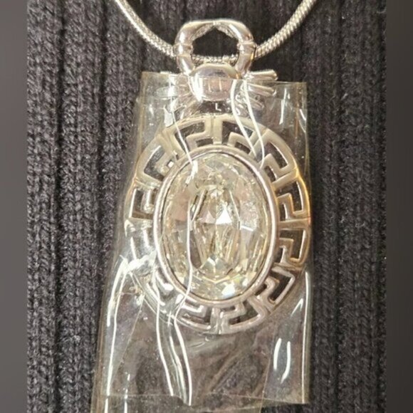 4.76 CT Oval Cut Quartz 18KRGP White Gold Plated Pendant and Necklace - Picture 6 of 8